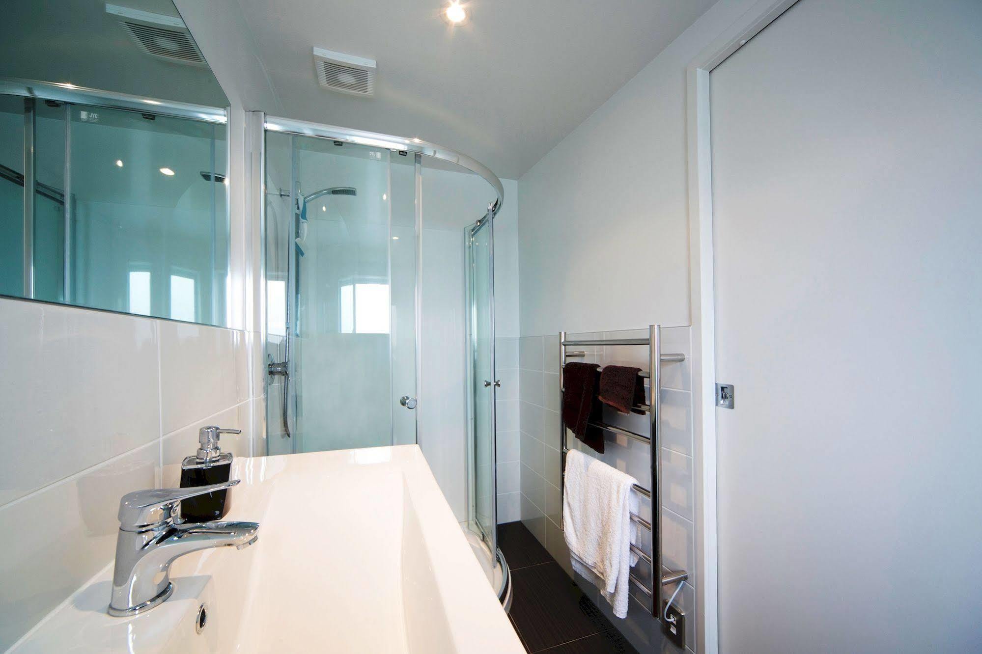 Kohimarama Beach Bed & Breakfast - Style And Privacy In Superb Location โอ๊คแลนด์ ภายนอก รูปภาพ