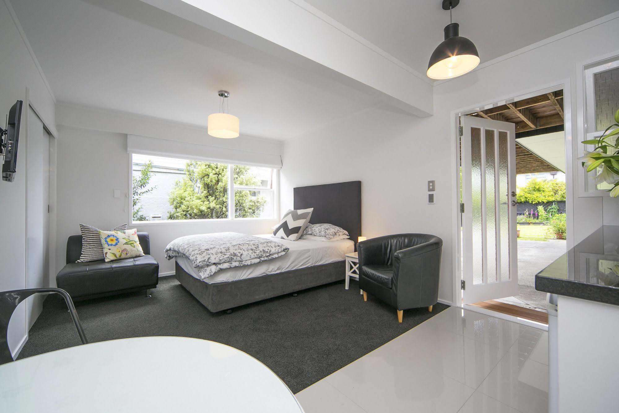 Kohimarama Beach Bed & Breakfast - Style And Privacy In Superb Location โอ๊คแลนด์ ภายนอก รูปภาพ